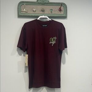 Reason Men's Burgundy short sleeve embroidered green heart Tee men’s large